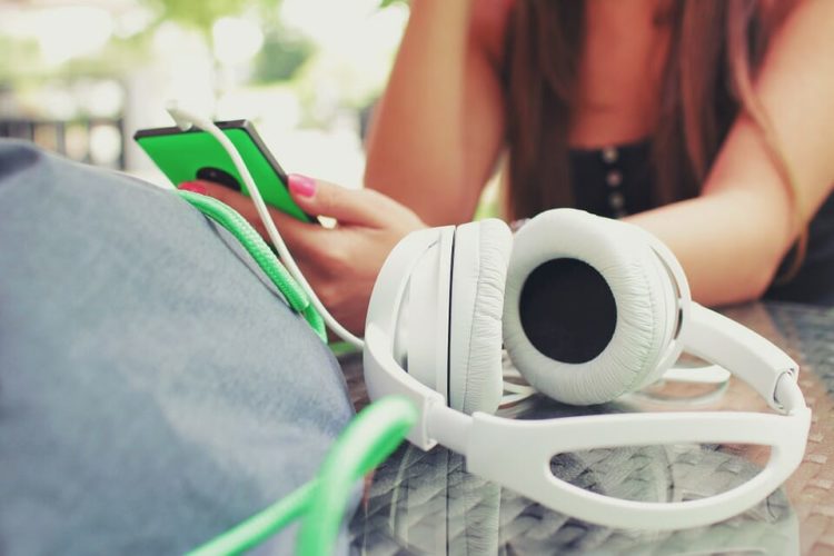 The Best Podcasts to Listen to If You Sell Online - Roadie